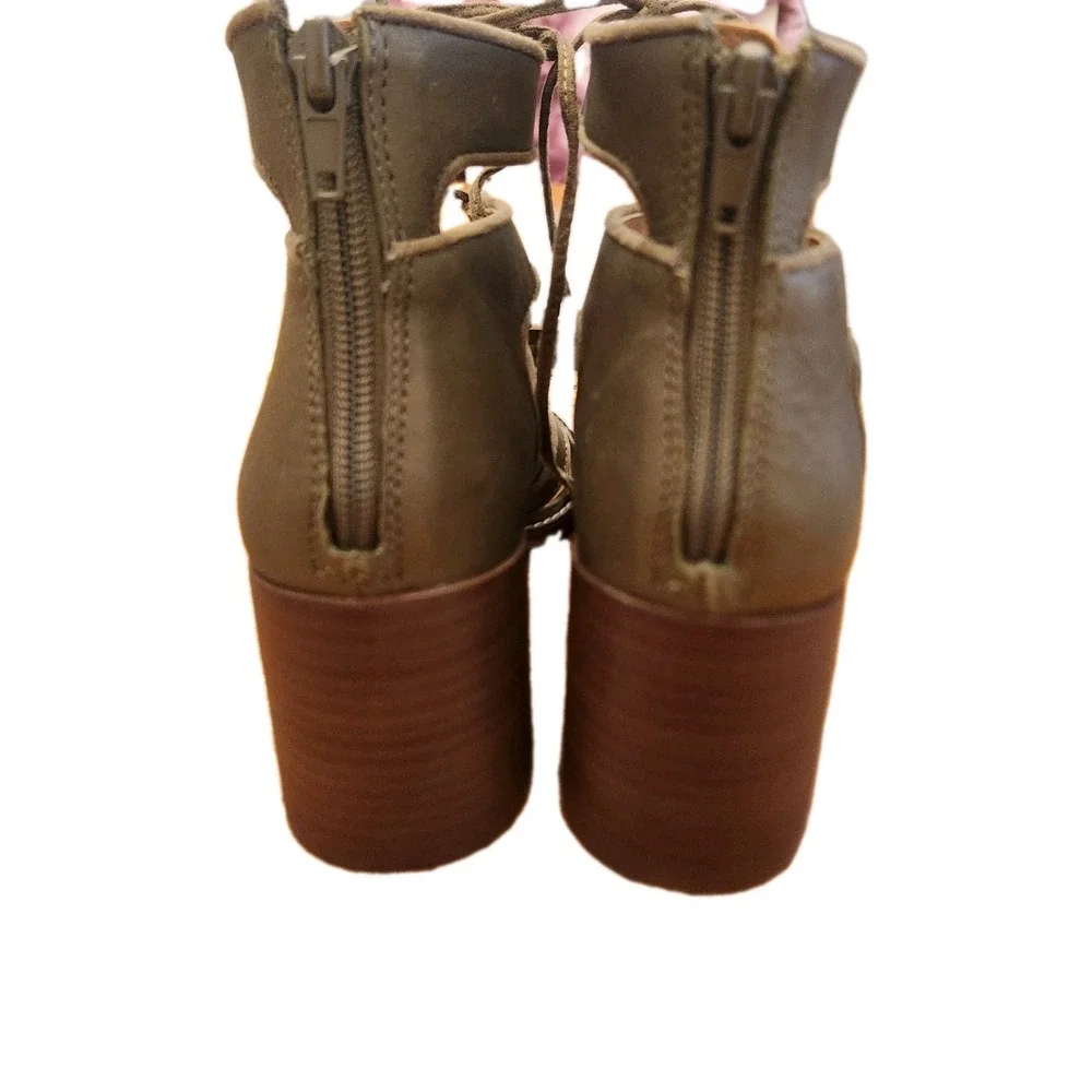 Crown Vintage Danny Green Suede Gladiator‎ Sandals Stacked Heel Booties size 7M
